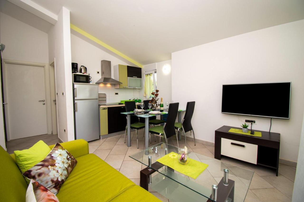Apartments With Pool In Pula,Croatia Kültér fotó